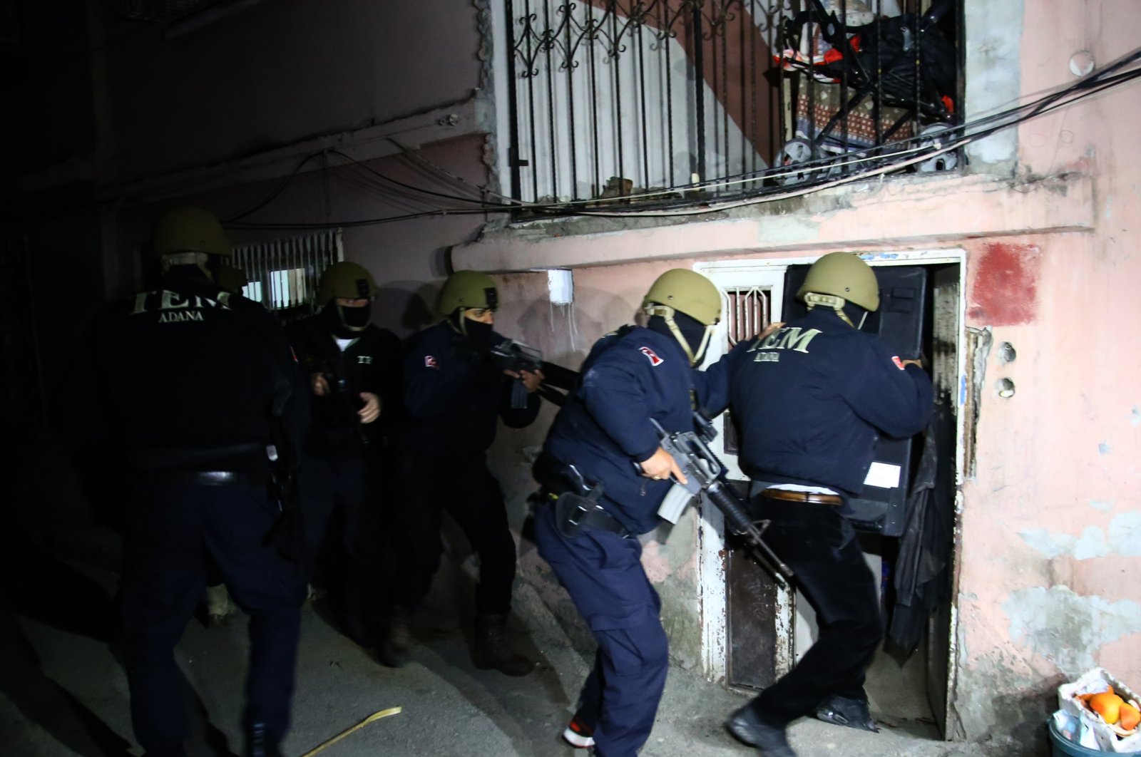 Turkish Counterterrorism Police Arrest 14 Daesh (ISIS) Terrorists ...